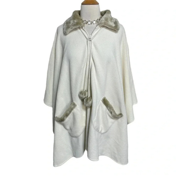 Ivory fleece and tan fake fur OS front zip cape poncho with pom poms‎ & pockets - Picture 1 of 7